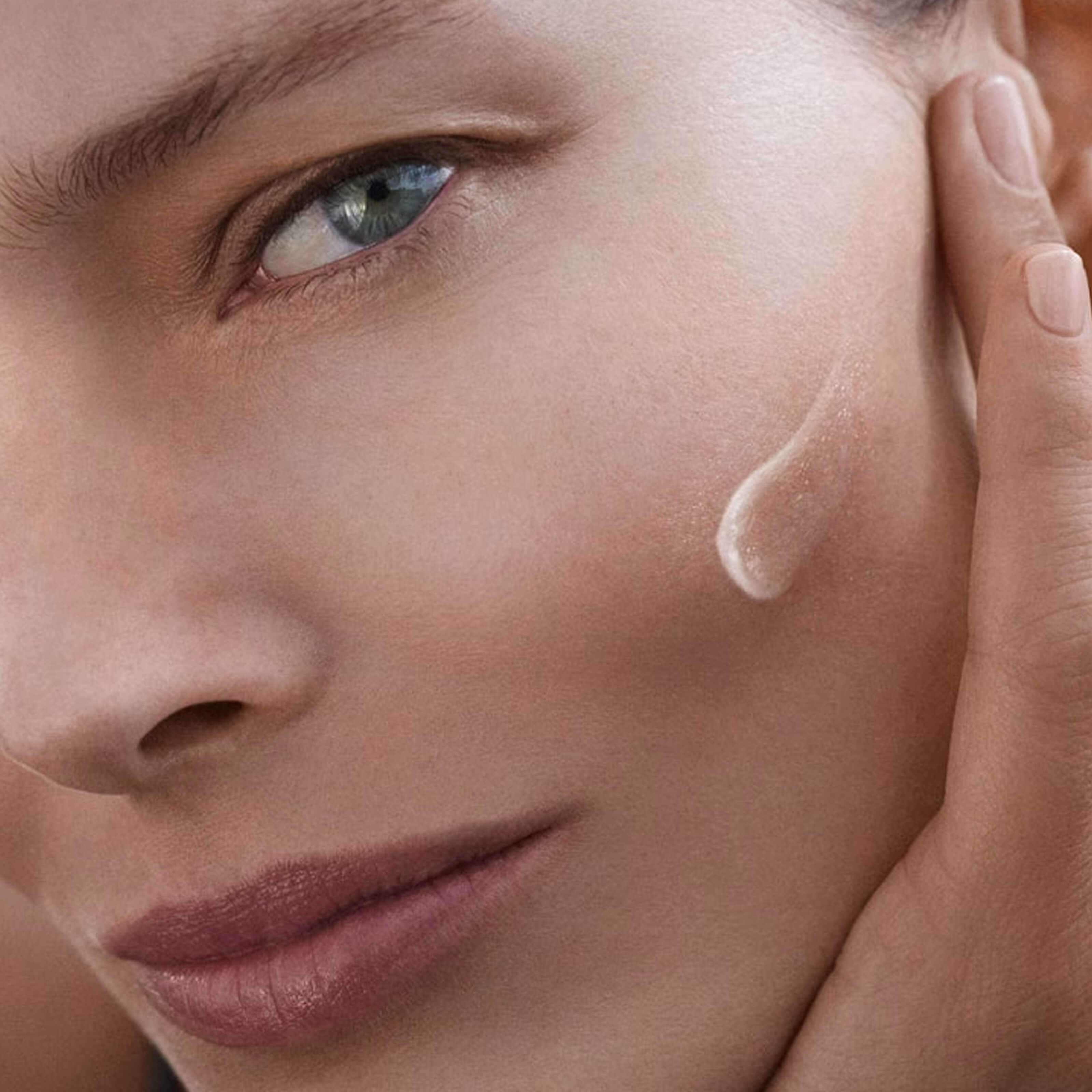 GENAISSANCE LA MER THE SERUM ESSENCE